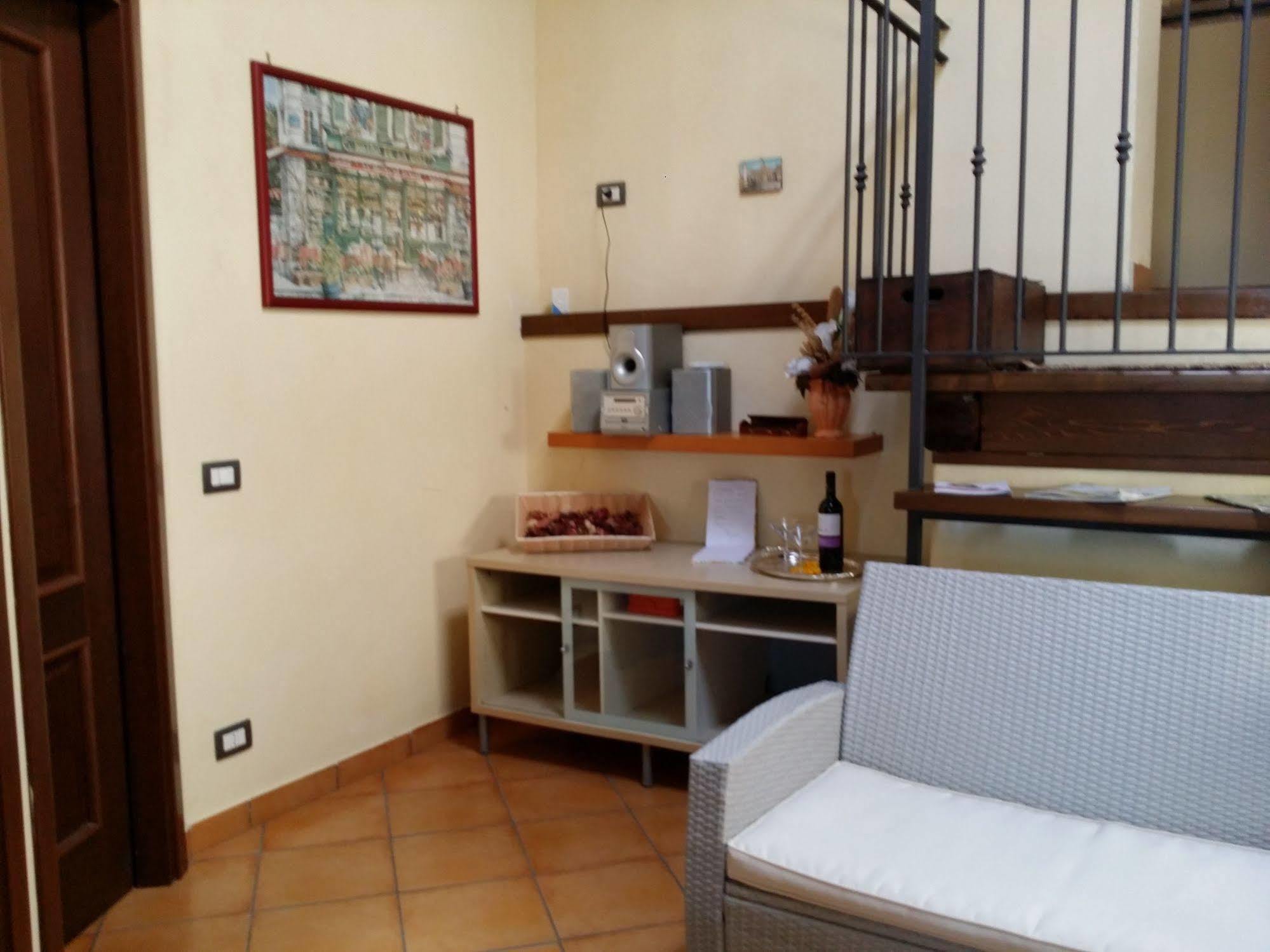 Casa Vacanza Spirito Libero Pianello  Exteriör bild