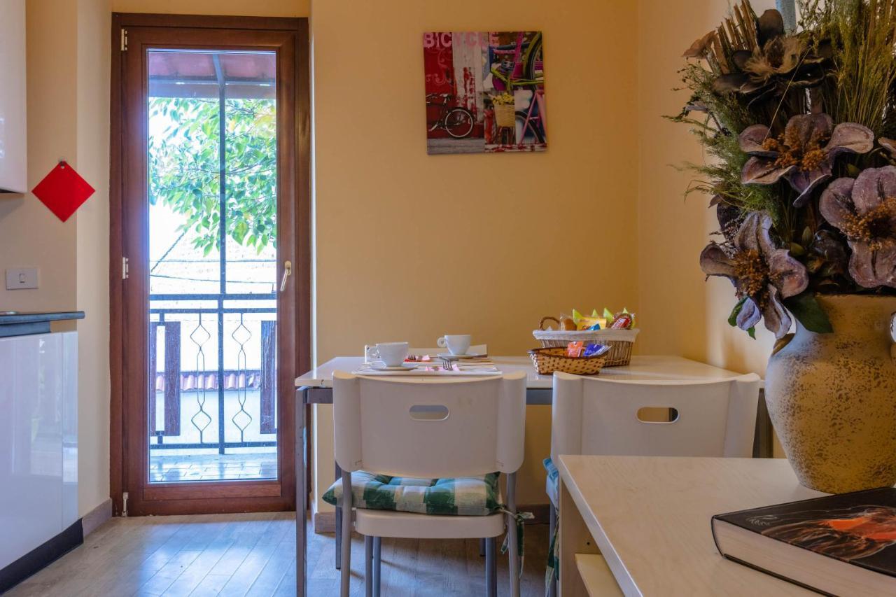 Casa Vacanza Spirito Libero Pianello  Rum bild