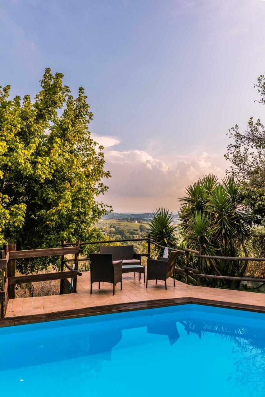 Casa Vacanza Spirito Libero Pianello  Exteriör bild